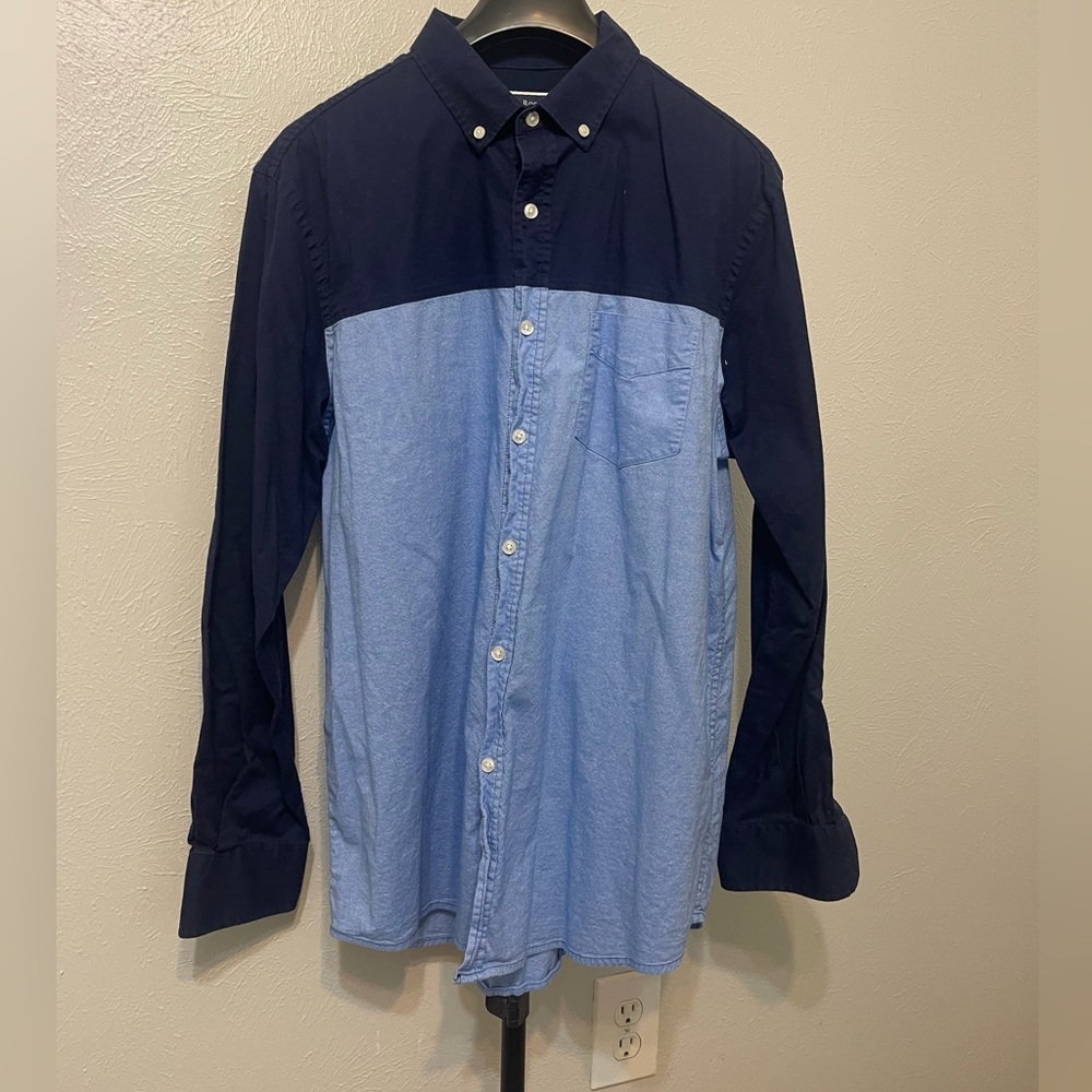 Club Room Navy and Light Blue Button Down Shirt